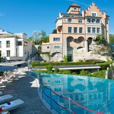 Schloss Moenchstein Hotell