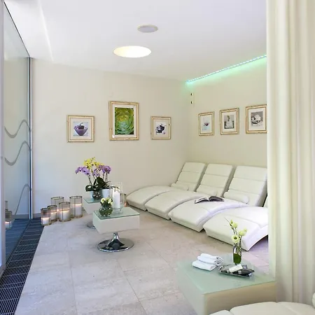 Schloss Moenchstein Hotell 5*